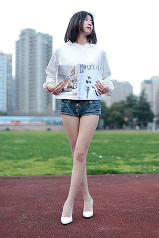 喵璃-穿过运动场的青春气息共48张-玉足阁