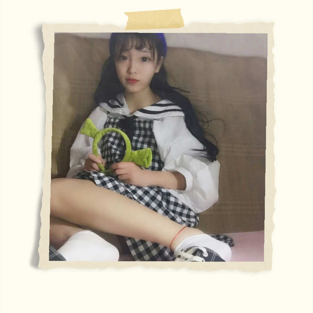 同学的黄袜子共87张-玉足阁