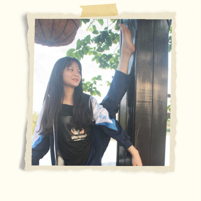 甜甜的学姐共64张-玉足阁