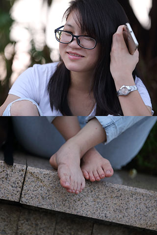 可爱的眼镜妹-赤脚盘坐大显水润玉足共35张-玉足阁