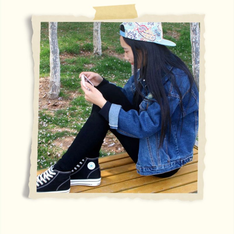 嘻哈高帮帆布鞋少女共74张-玉足阁