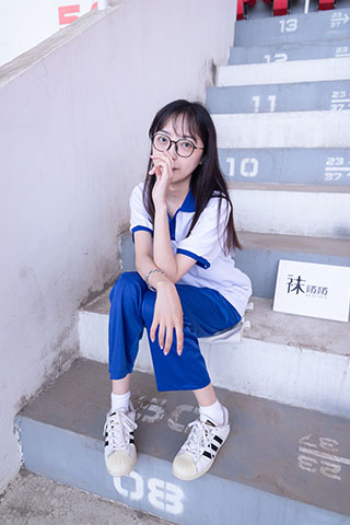 校服眼镜学妹共139张-玉足阁