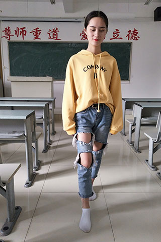 教室脏白棉袜脚共92张-玉足阁