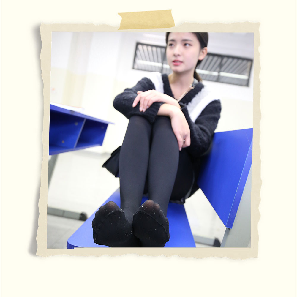 放课の后长黑丝脚丫共126张-玉足阁