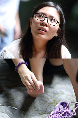 两位20岁超美清纯-女生-，脚超漂亮，勾魂的玉趾共44张-玉足阁