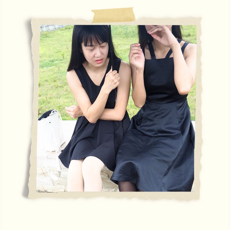 两位小可爱黑色连衣裙共125张-玉足阁