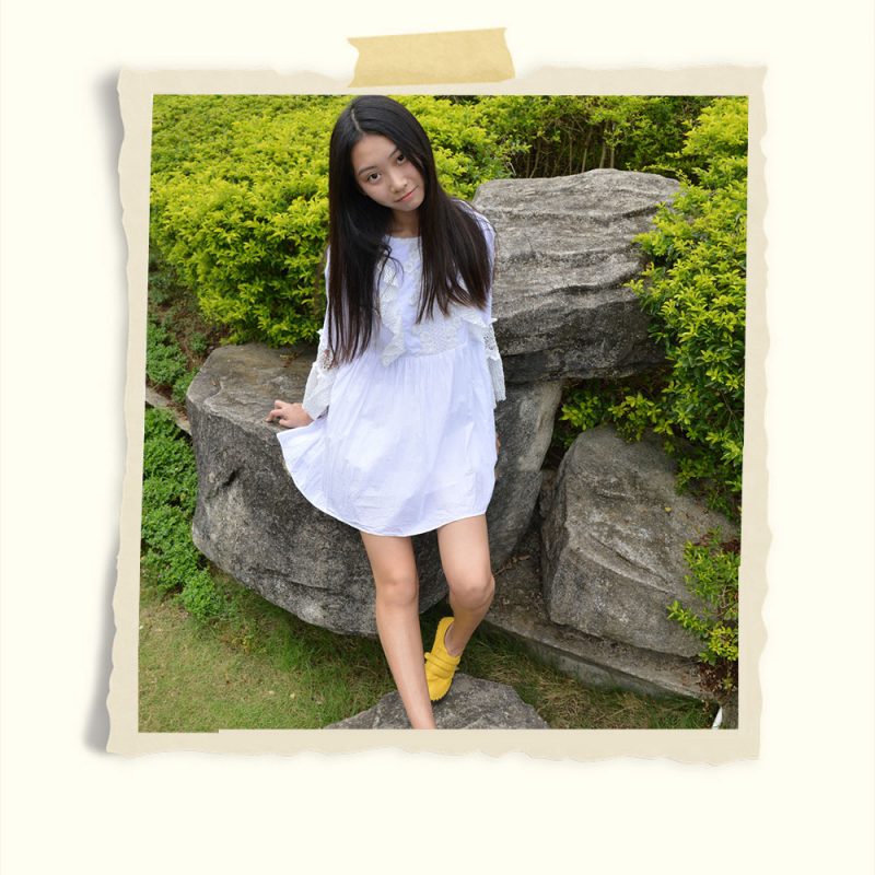 邻家小萌妹裸足踏青共193张-玉足阁