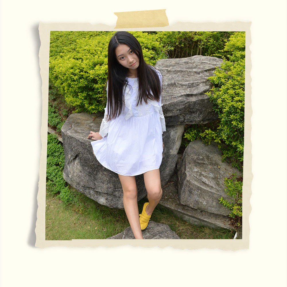 邻家小萌妹裸足踏青共193张-玉足阁