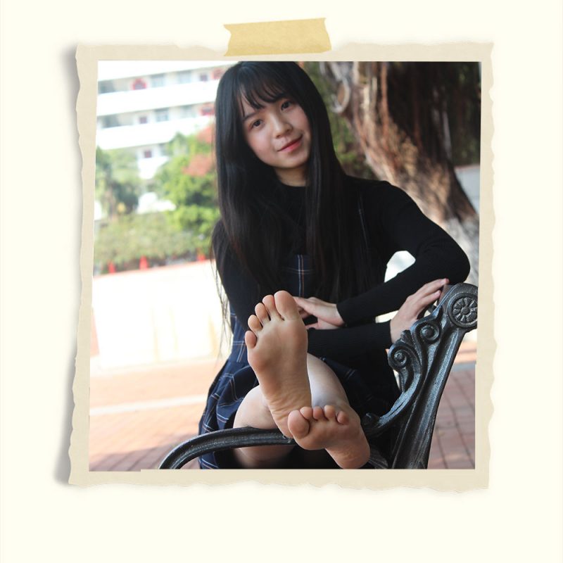 妍婷户外约拍共35张-玉足阁