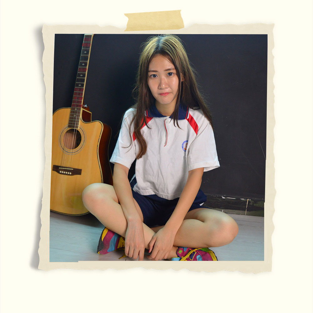 喜欢弹吉他的学妹共112张-玉足阁
