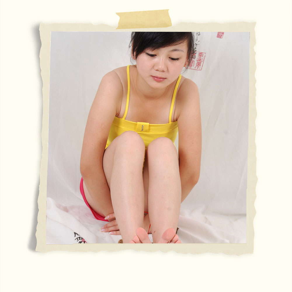 黄色吊带赤足小妹共105张-玉足阁