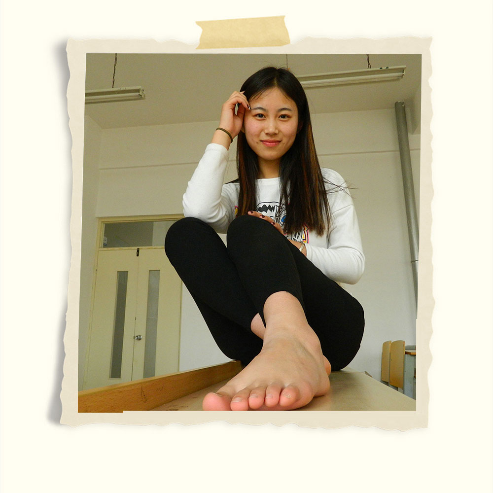 学妹璐璐教室帆布鞋裸足共196张-玉足阁