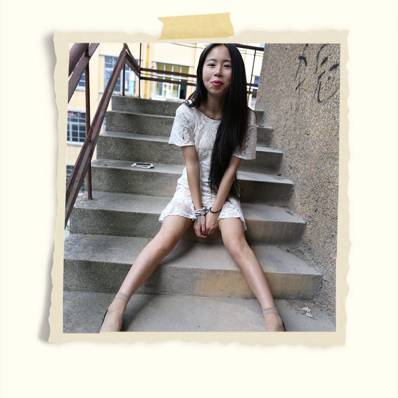 白色连衣裙の灰丝脚丫+视频四部共430张-玉足阁