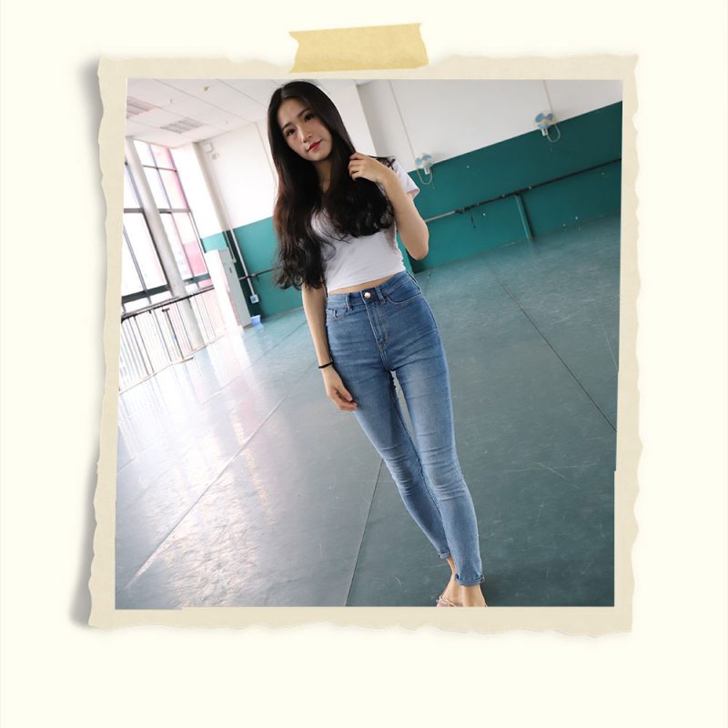紧身牛仔の裸足女生共134张-玉足阁