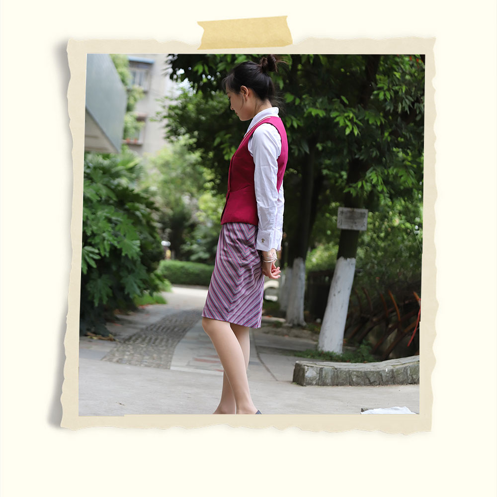 yue拍学妹空姐制服丝袜脚丫共272张-玉足阁