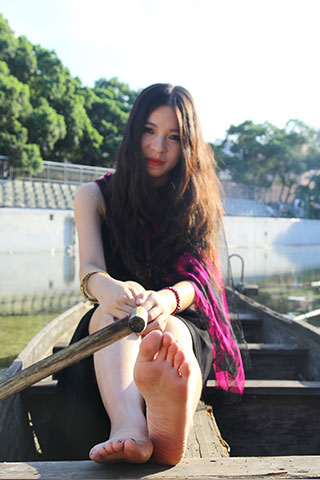 亚妮裸足-让我们荡起双桨共66张-玉足阁