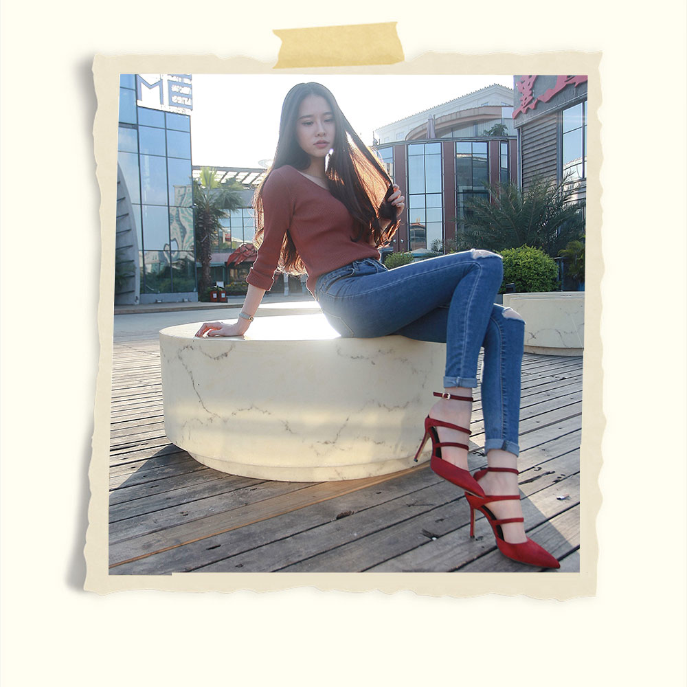 狐媚的小姐姐共95张-玉足阁