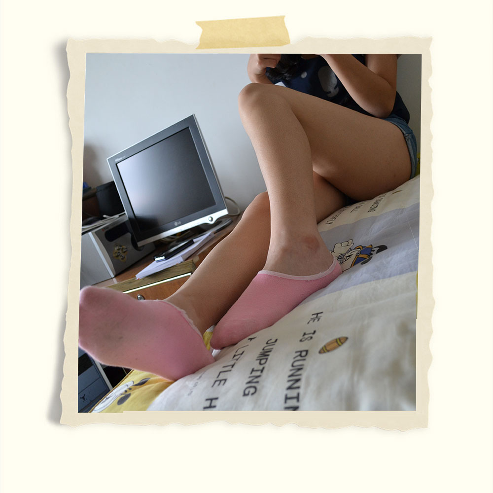 热裤学妹来做客共109张-玉足阁