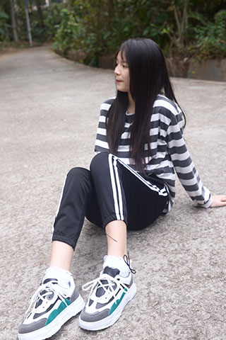 高中生的公主袜脚+视频1个共179张-玉足阁