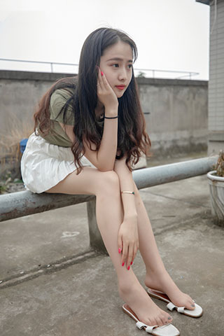 大三的学姐+视频1个共76张-玉足阁