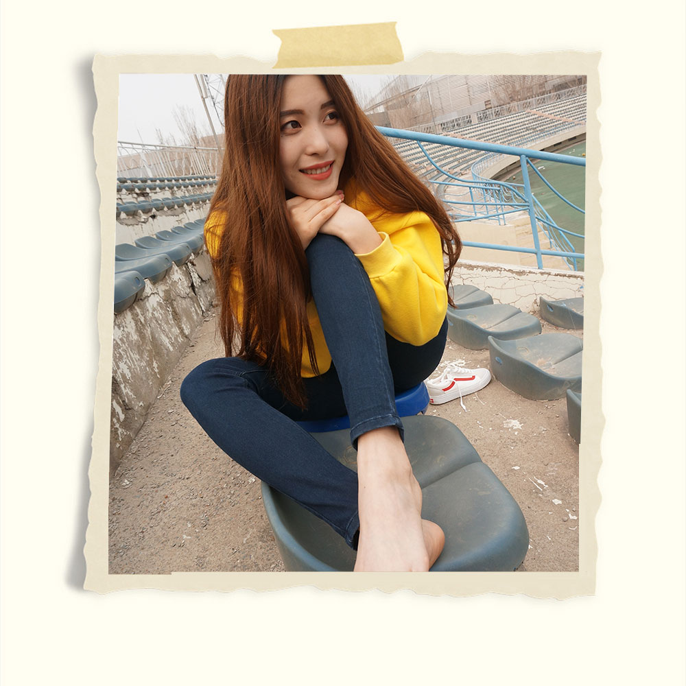 操场牛仔裤棉袜の裸足脚丫共99张-玉足阁