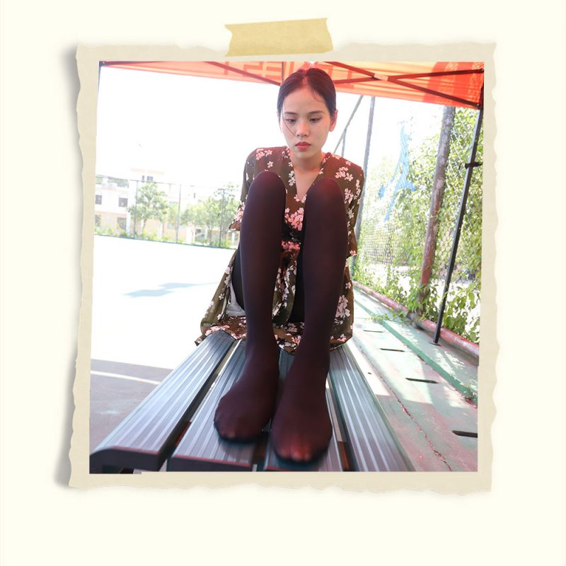 操场碎花裙长黑丝脚丫共446张-玉足阁