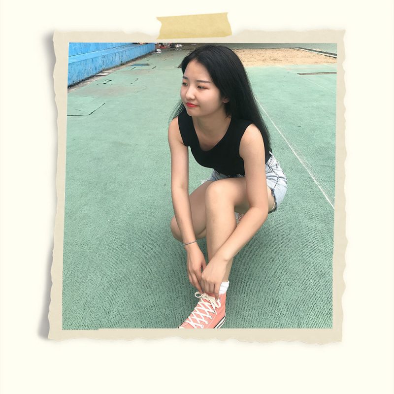 热裤学妹操场上的棉袜脚+视频2部共194张-玉足阁