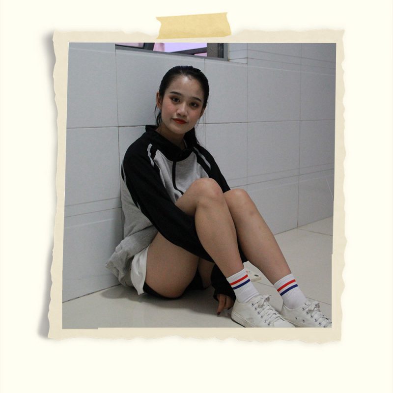 学院楼道脏脏的板鞋の棉袜脚+视频7个共199张-玉足阁