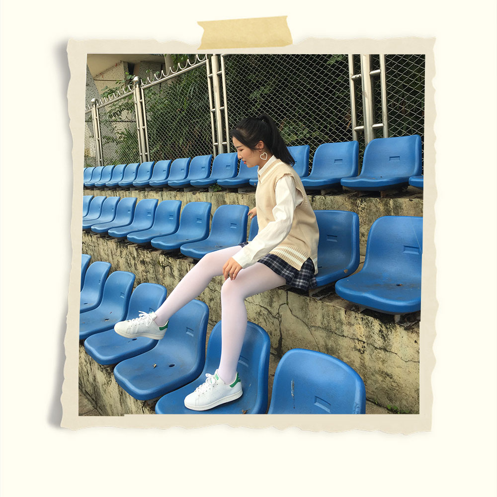 学妹操场长白丝袜脚丫共63张-玉足阁