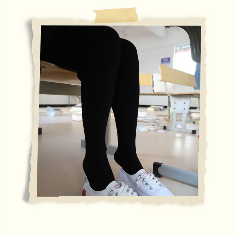 学妹厚黑丝袜脚丫共104张-玉足阁