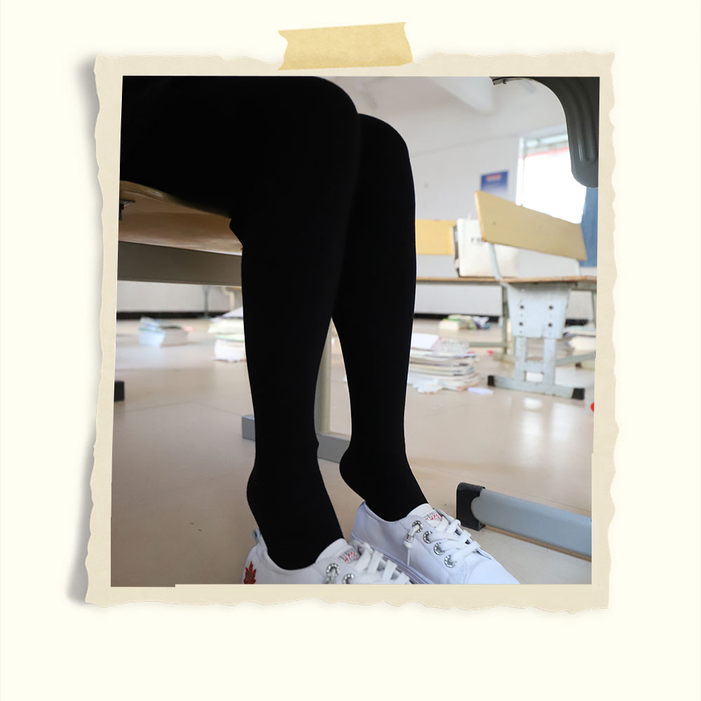 学妹厚黑丝袜脚丫共104张-玉足阁