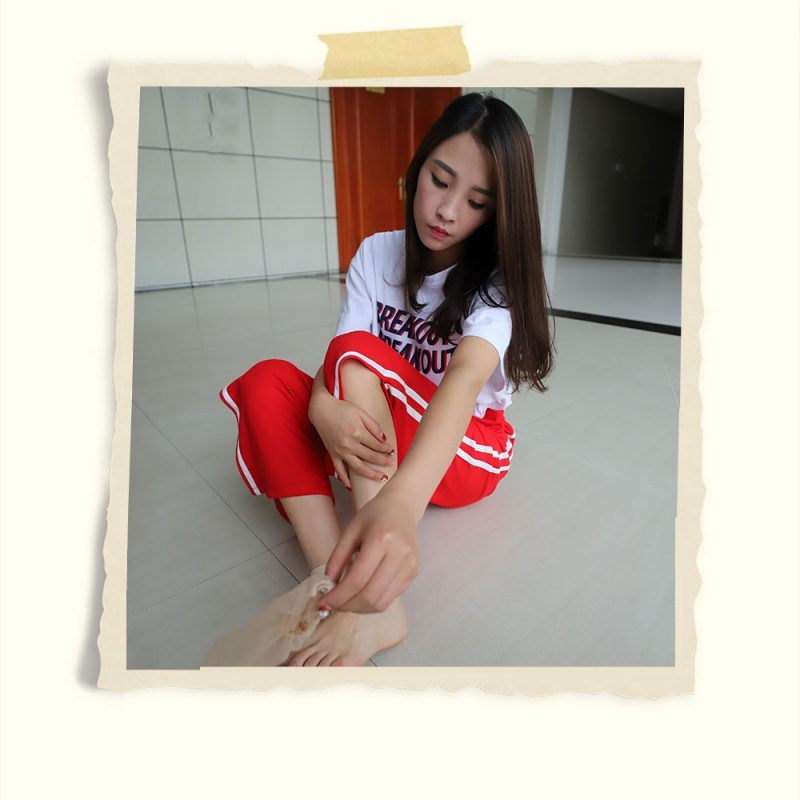 学妹红裤肉丝袜の裸足脚丫+视频一部共253张-玉足阁