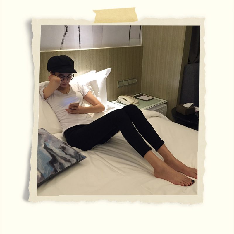 穿贝壳头的细长腿眼镜小姑娘共167张-玉足阁