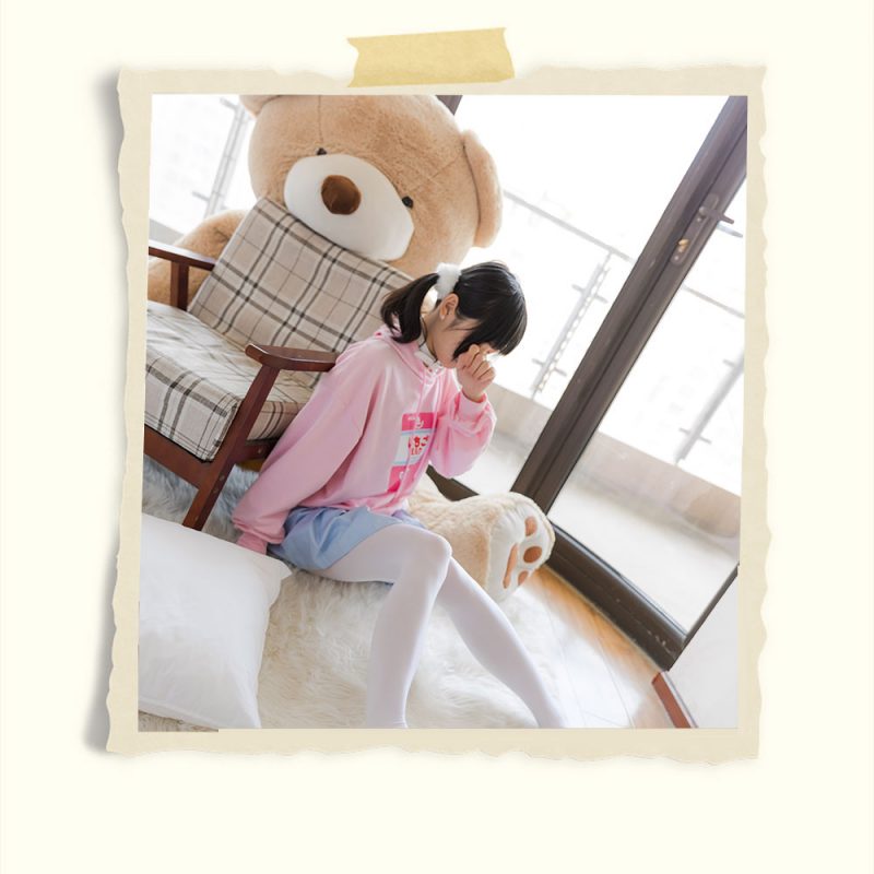 小女生的长白丝脚丫+视频一部共104张-玉足阁