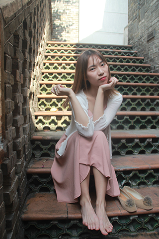 嫩足与落叶共260张-玉足阁