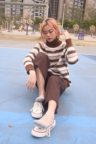 同小区的小姐姐【花絮1个网盘下载】共182张-玉足阁