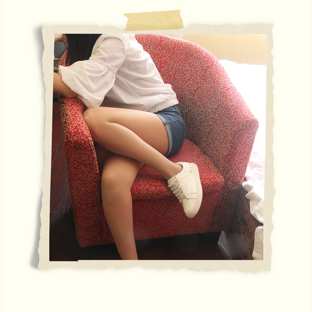 学妹热裤板鞋丝袜脚丫共94张-玉足阁