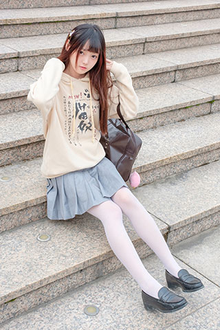 皮鞋の白丝脚丫共131张-玉足阁