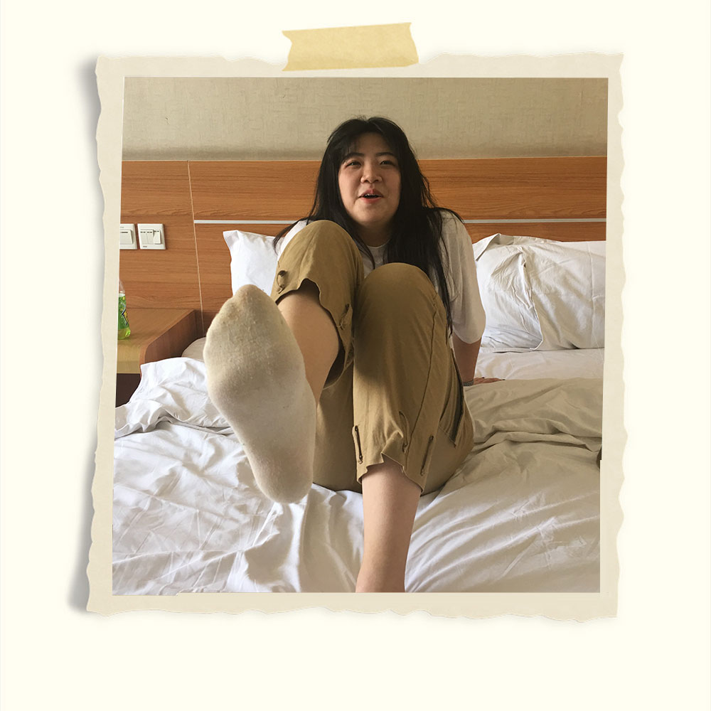 肉肉少女的发黄开洞棉袜脚丫共460张-玉足阁