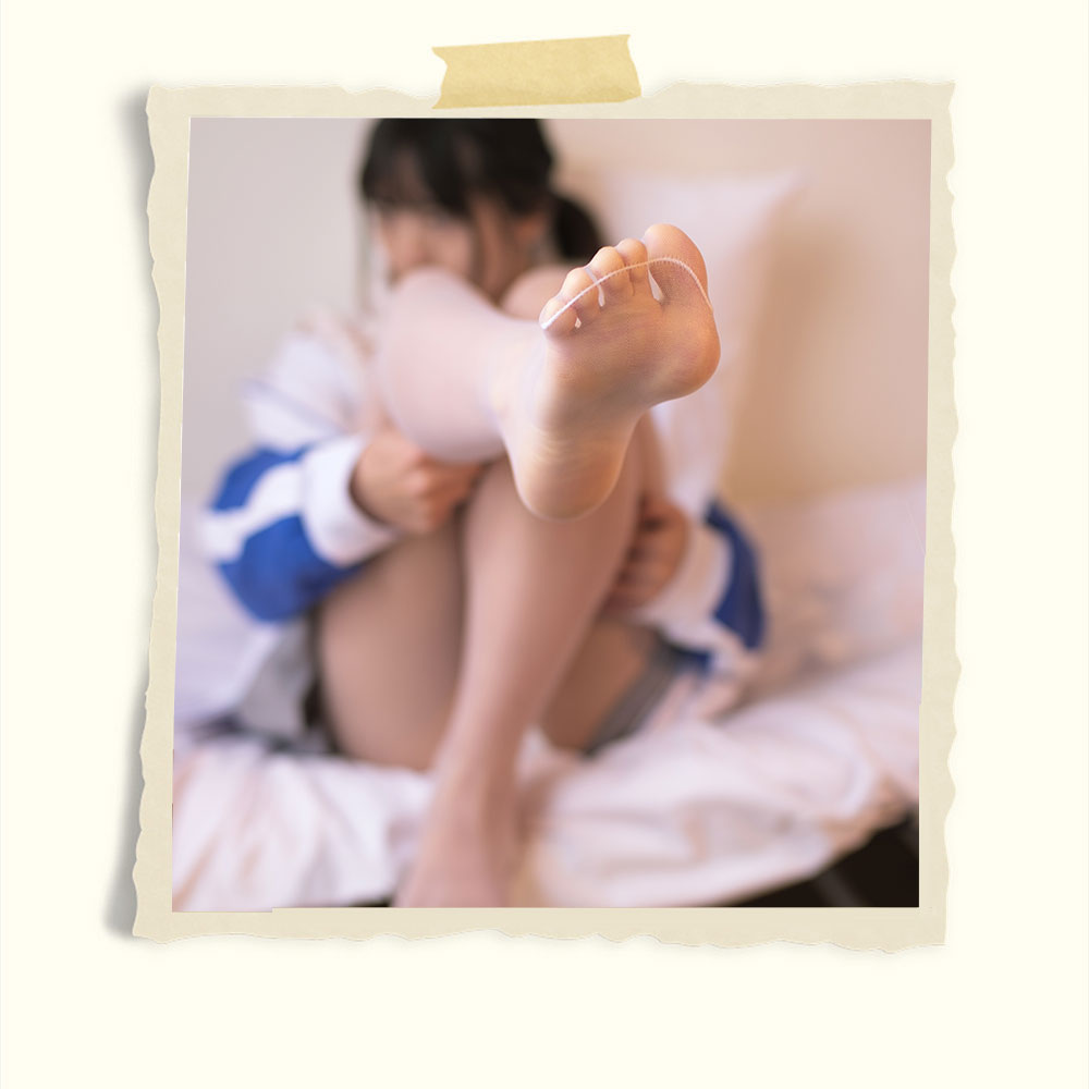 少女校服白丝袜脚丫+视频1个共112张-玉足阁