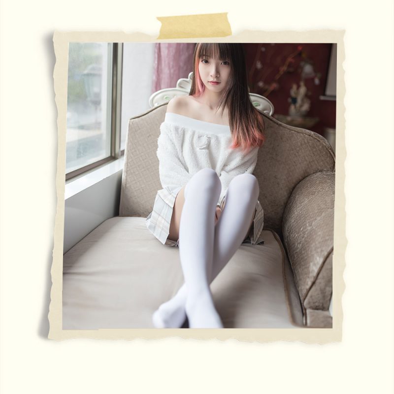 家拍小姐姐白丝袜脚丫共49张-玉足阁