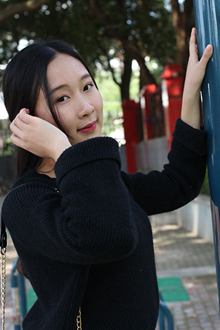 公园板凳上小姐姐的裸足共36张-玉足阁