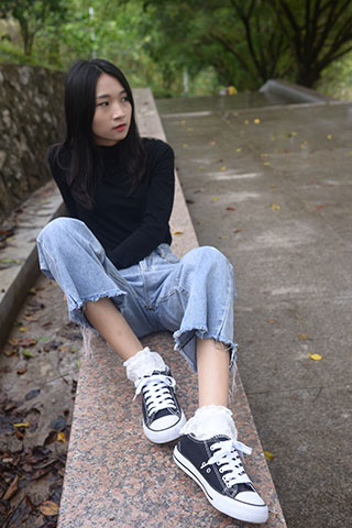 绵绵 这是春天呢，这是发呆的季节共168张-玉足阁