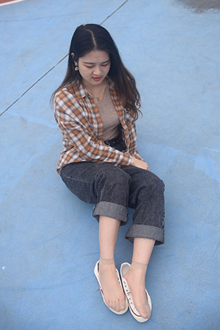 陈之少女 有风可缠绵耳畔共143张-玉足阁