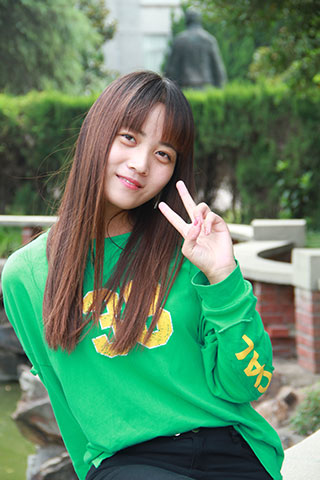 艺术系の梅梅师妹的短肉丝共96张-玉足阁