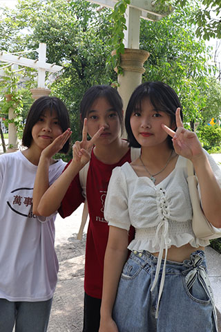 三朵小花展示脚丫共103张-玉足阁