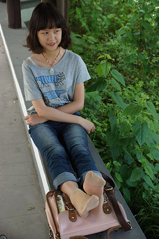 大一妹子课程较少，被劝来拍摄共62张-玉足阁