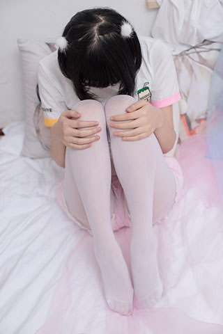 粉色小姐姐白丝足共61张-玉足阁