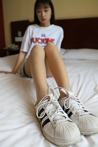 脏板鞋の丝袜脚丫+视频1个共138张-玉足阁