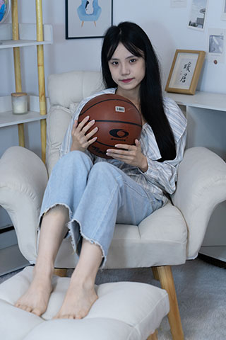 胡桃-皮鞋白棉袜の裸足共124张-玉足阁